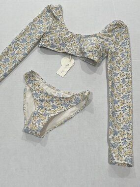 Girl - 10Y & 12Y - NWT Rylee + Cru Teen Rashguard & Bikini Set in Bloom